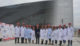 送医上门关注健康 志愿者劳动者共庆双节 龙泉驿区中医医院党总支固定党日活动